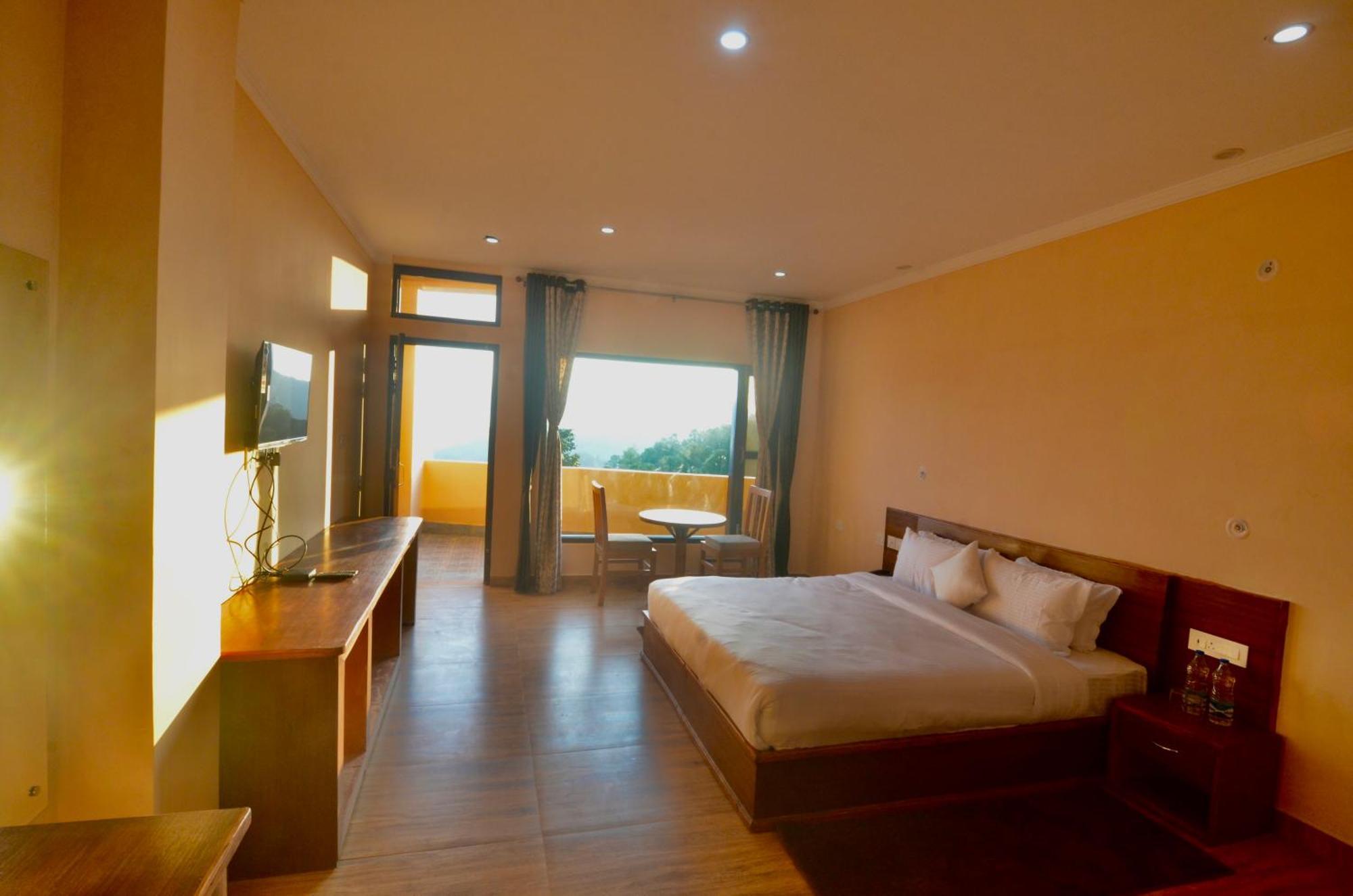 Uttarakhand Resort Kausani Eksteriør billede