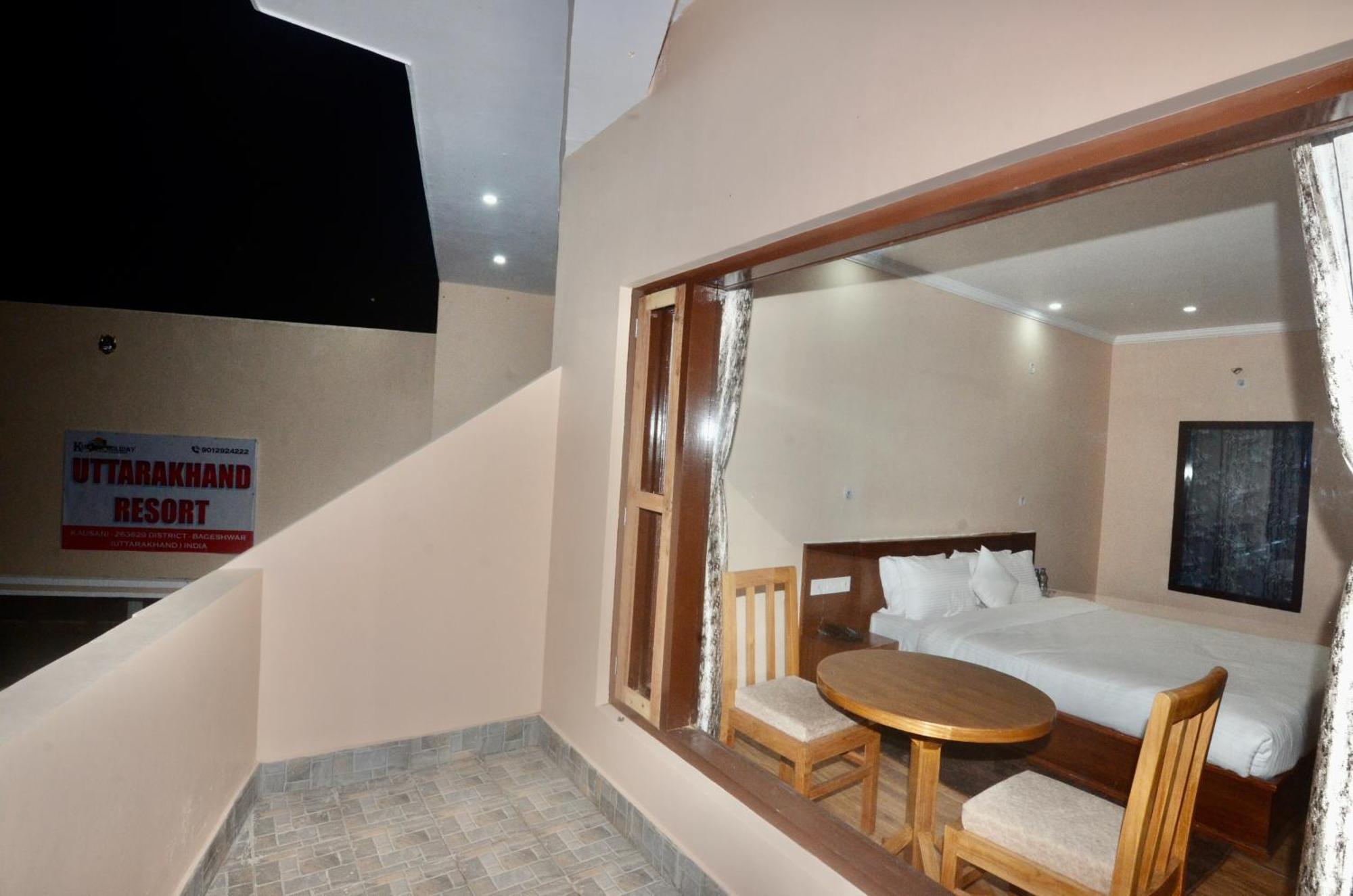 Uttarakhand Resort Kausani Eksteriør billede